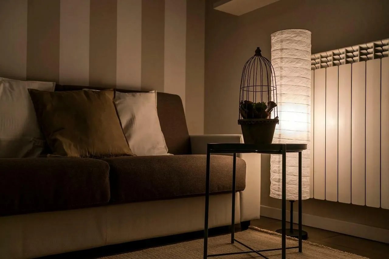 מלון דירות דסנזאנו דל גארדה L'Angelica Holiday Home