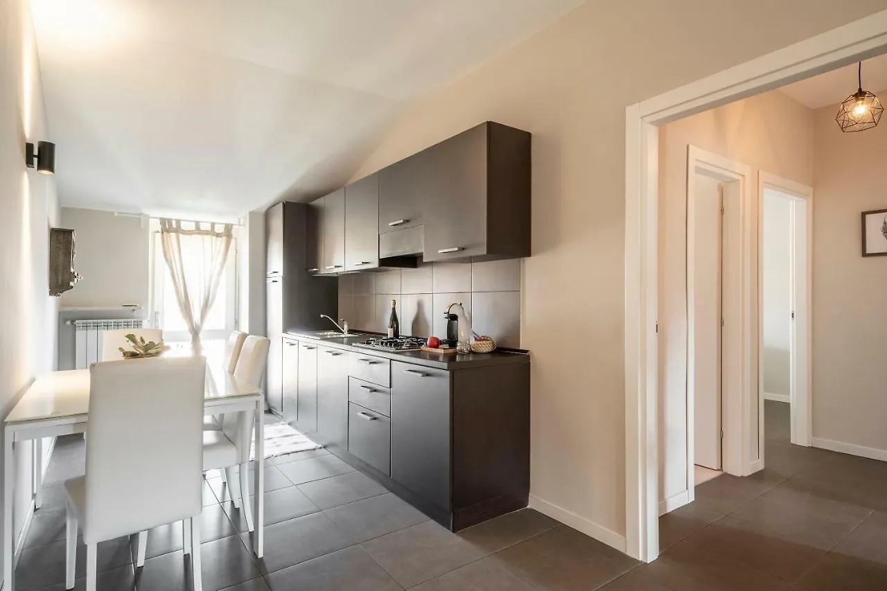 דסנזאנו דל גארדה L'Angelica Holiday Home 0*, דסנזאנו דל גארדה