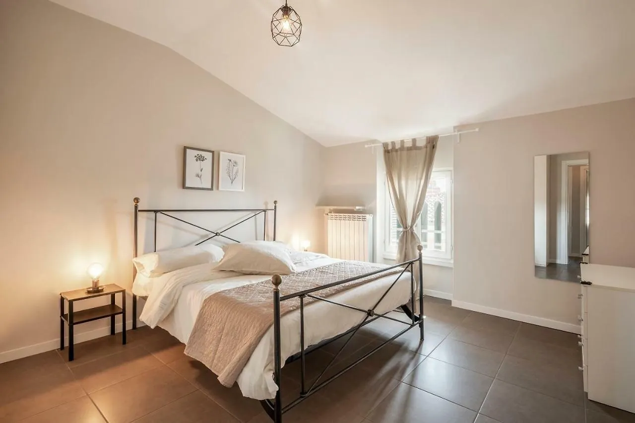 דסנזאנו דל גארדה L'Angelica Holiday Home מלון דירות דסנזאנו דל גארדה