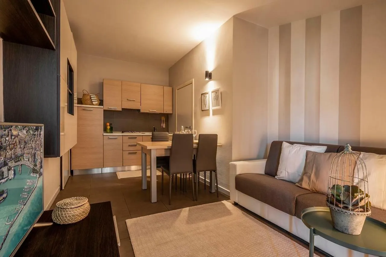 Aparthotel L'Angelica Holiday Home Desenzano del Garda