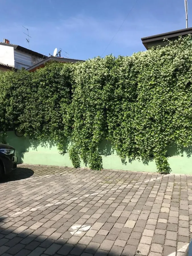Lägenhetshotell L'Angelica Holiday Home Desenzano del Garda