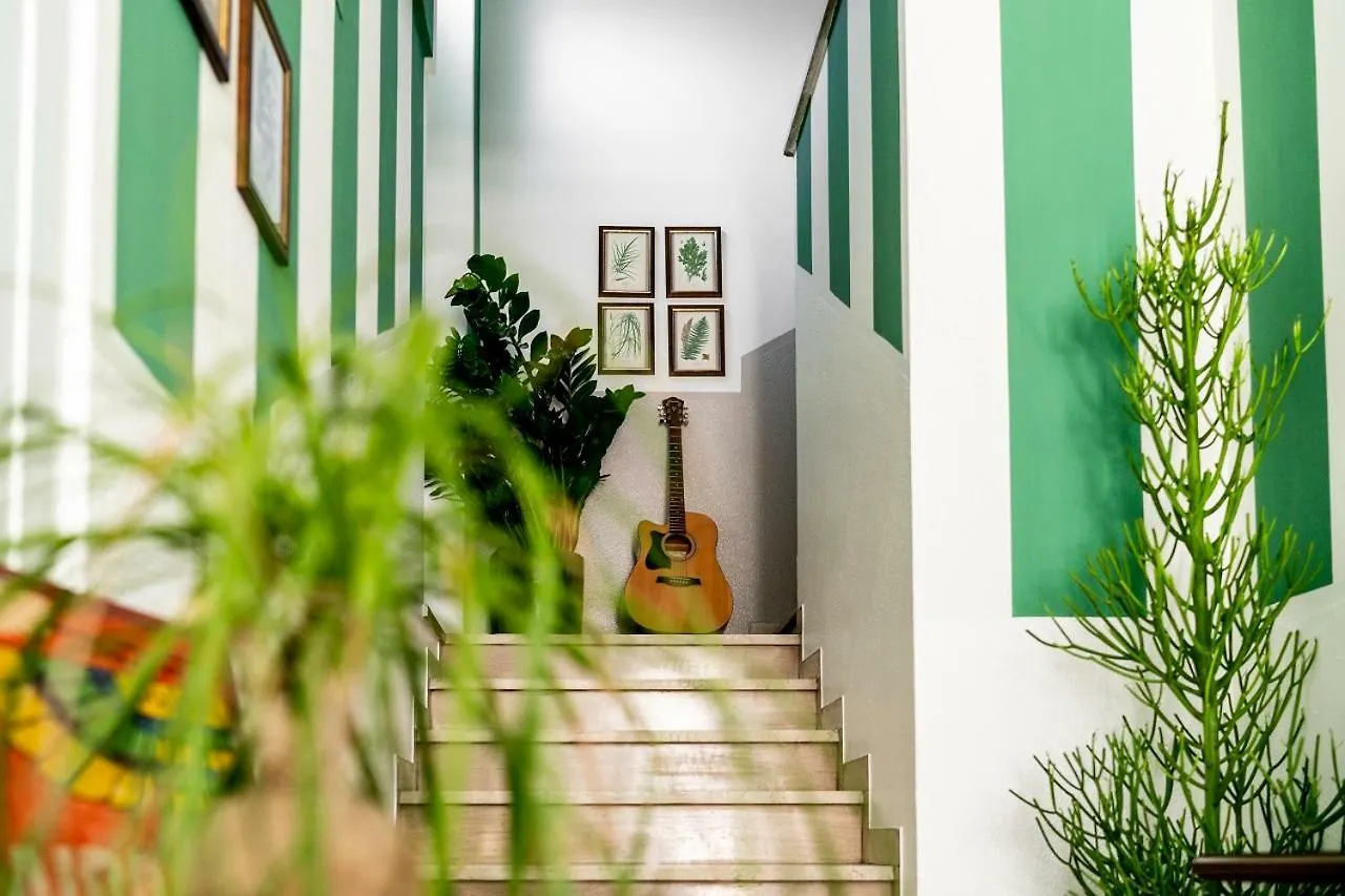Lägenhetshotell L'Angelica Holiday Home Desenzano del Garda Italien