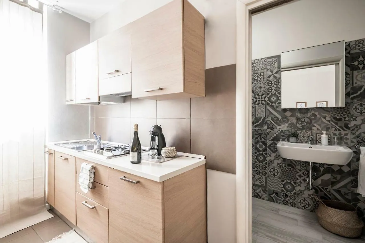 L'Angelica Holiday Home Desenzano del Garda 0*,  Italien